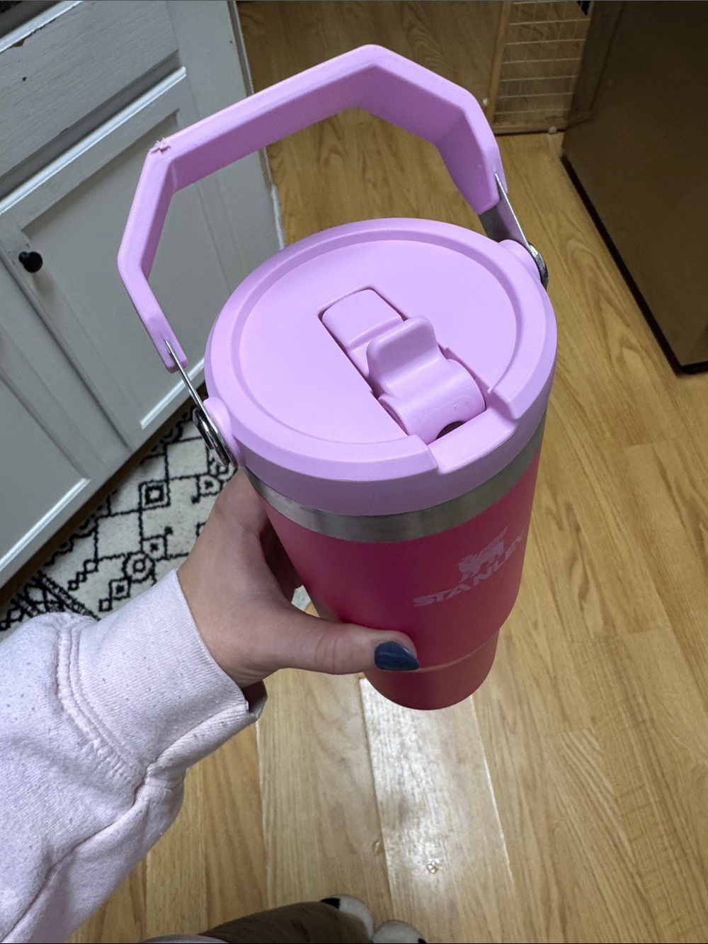 30oz flip lid Stanley - Picture 2 of 4